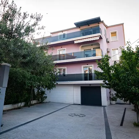 Apartment Ana