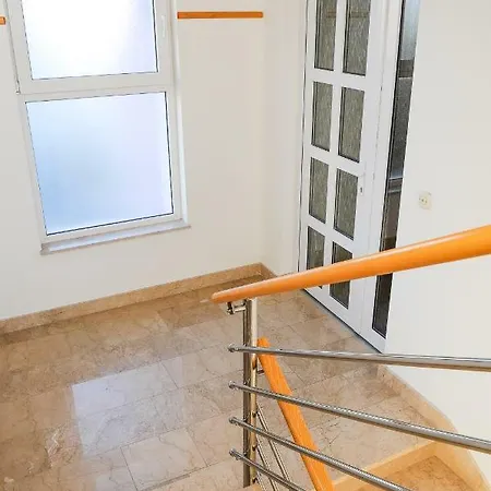 Apartment Ana *