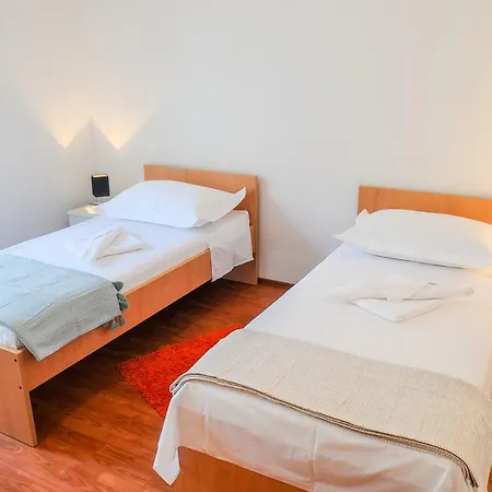 Ana Apartment